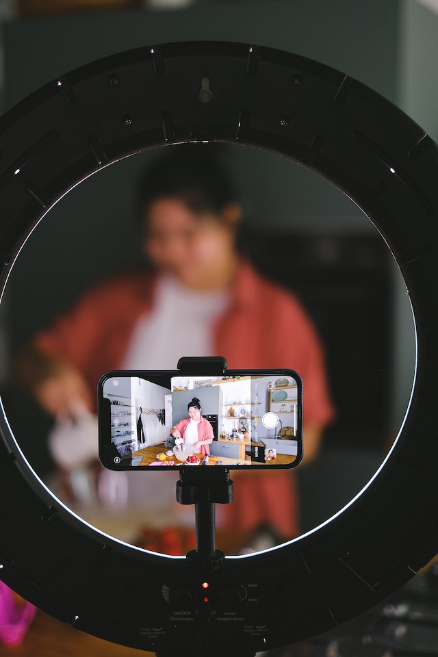 UGC Marketing - Recording With Phone On A Tripod